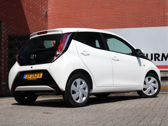 Toyota AYGO 1.0 VVT-i x-play Achteruitrijcamera, Bluetooth, Airco, Apple Carplay/Android Auto