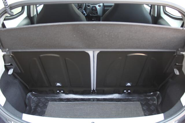 Toyota AYGO 1.0 VVT-i x-play | Rijklaar | Apple/Android | Camera | Airco | LMV | Allseason banden