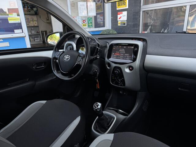 Toyota AYGO 1.0 VVT-i x-nav Prijs Inclusief Onderhoud & 12 Maand BOVAG Garantie | Achteruitrijcamera |