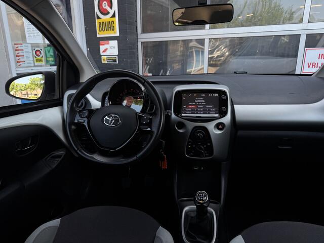 Toyota AYGO 1.0 VVT-i x-nav Prijs Inclusief Onderhoud & 12 Maand BOVAG Garantie | Achteruitrijcamera |