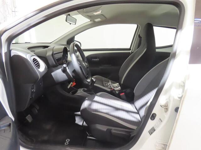 Toyota AYGO 1.0 VVT-i x-play, Camera! Apk 3-2026! VERWACHT!