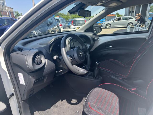 Toyota AYGO X 1.0 VVT-i MT first SLECHTS 53.821KM, APPLE CARPLAY/ANDROID AUTO, ZEER NETTE AUTO!!!