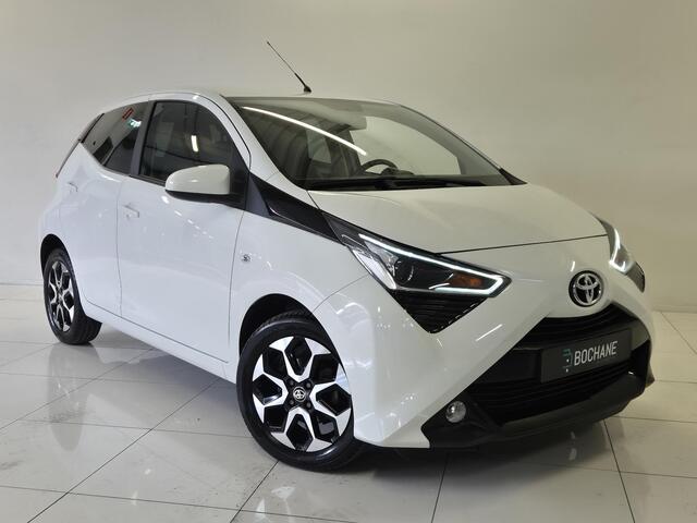 Toyota AYGO 1.0 VVT-i X-Joy | Climate Control | Achteruitrijcamera | Licht Metalen Velgen |
