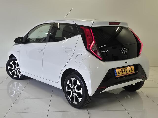 Toyota AYGO 1.0 VVT-i X-Joy | Climate Control | Achteruitrijcamera | Licht Metalen Velgen |