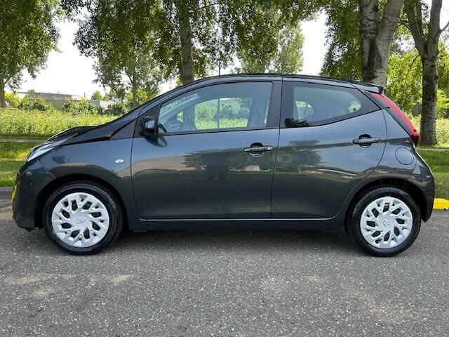 Toyota AYGO 1.0 VVT-i x-play limited Carplay Keyless