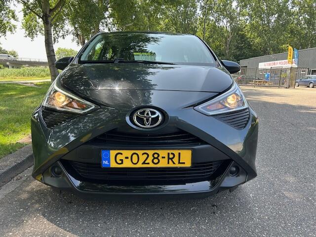 Toyota AYGO 1.0 VVT-i x-play limited Carplay Keyless