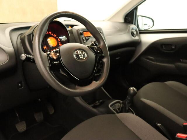 Toyota AYGO 1.0 VVT-i x-fun - ORIGINEEL NEDERLANDSE AUTO - AIRCO - DAB+ - BLUETOOTH - ELEKTRISCHE RAMEN VOOR - LED VERLICHTING