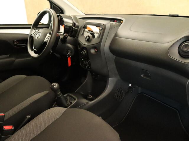 Toyota AYGO 1.0 VVT-i x-fun - ORIGINEEL NEDERLANDSE AUTO - AIRCO - DAB+ - BLUETOOTH - ELEKTRISCHE RAMEN VOOR - LED VERLICHTING