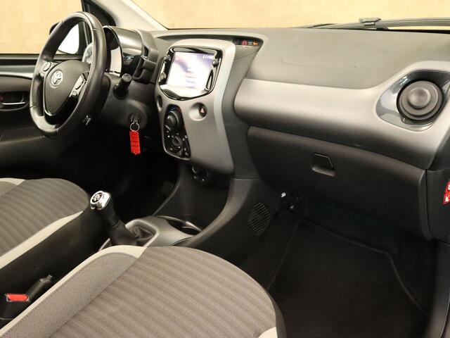 Toyota AYGO 1.0 VVT-i x-play limited - ORIGINEEL NEDERLANDSE AUTO - CARBIO - APPLE CARPLAY/ ANDROID AUTO - DAB RADIO - AIRCO - ACHTERUITRIJ CAMERA