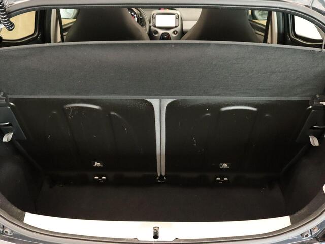 Toyota AYGO 1.0 VVT-i x-play limited - ORIGINEEL NEDERLANDSE AUTO - CARBIO - APPLE CARPLAY/ ANDROID AUTO - DAB RADIO - AIRCO - ACHTERUITRIJ CAMERA