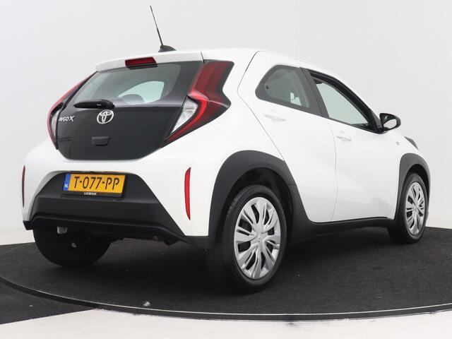 Toyota AYGO X 1.0 VVT-i MT Play