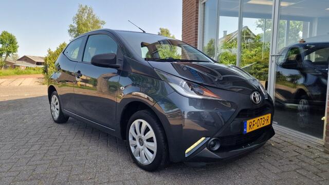 Toyota AYGO 1.0 VVT-i x-fun, Airco, Bluetooth, NL Auto!