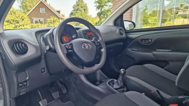 Toyota AYGO 1.0 VVT-i x-fun, Airco, Bluetooth, NL Auto!