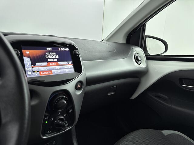 Toyota AYGO 1.0 VVT-i x-play | Apple Carplay /- Android Auto | Airco | Parkeercamera |