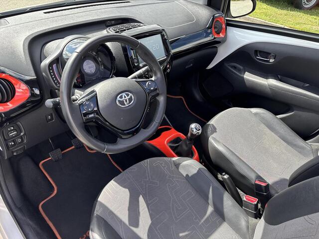 Toyota AYGO 1.0 VVT-i x-cite