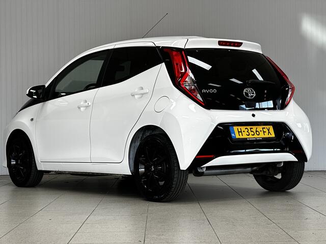 Toyota AYGO 1.0 VVT-i x-play limited/ Apple+Android/ LED Dagrijverl./ Camera/ Airco/ Bluetooth/ Multi.LEDER.Stuur/ Elek.Pakket/ Isofix/ C.V.Afstand.