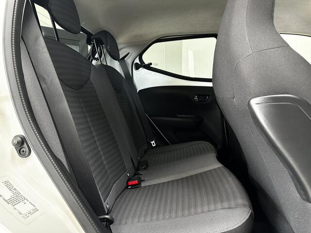 Toyota AYGO 1.0 VVT-i x-play limited/ Apple+Android/ LED Dagrijverl./ Camera/ Airco/ Bluetooth/ Multi.LEDER.Stuur/ Elek.Pakket/ Isofix/ C.V.Afstand.