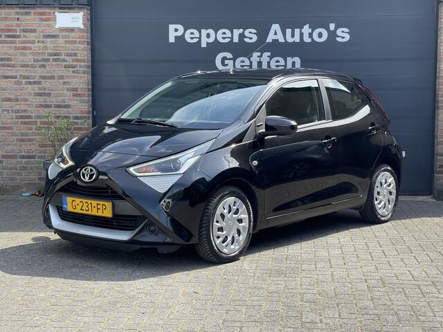 Toyota AYGO 1.0 VVT-i x-play 5drs. Navigatie Airco Camera