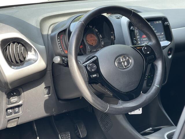 Toyota AYGO 1.0 VVT-i x-play 5drs. Navigatie Airco Camera