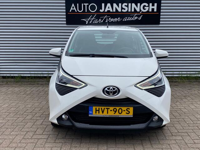 Toyota AYGO 1.0 VVT-i x-play | Airco | LM Velgen | Lage km stand! | Camera! | Apple carplay/Android auto | RIJKLAARPRIJS INCL 12 MAANDEN GARANTIE EN BEURT