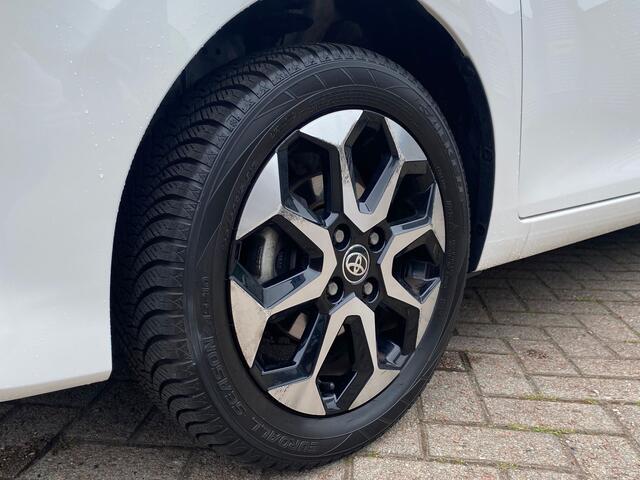 Toyota AYGO 1.0 VVT-i x-play | Airco | LM Velgen | Lage km stand! | Camera! | Apple carplay/Android auto | RIJKLAARPRIJS INCL 12 MAANDEN GARANTIE EN BEURT