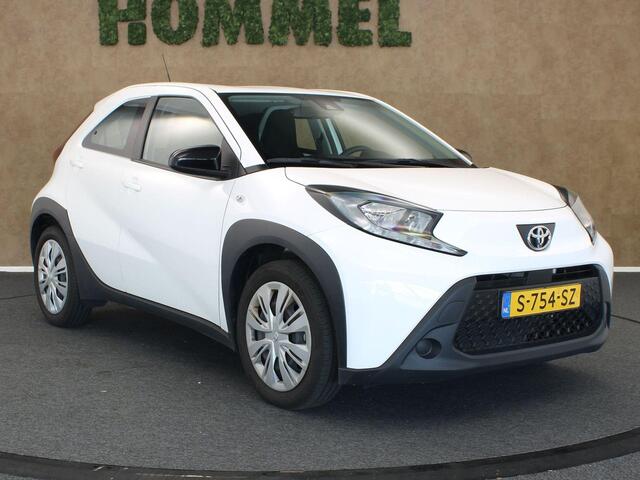 Toyota AYGO X 1.0 VVT-i MT Play - ORIGINEEL NEDERLANDSE AUTO - AIRCO - ADAPTIEVE CRUISE CONTROL - ACHTERUITRIJCAMERA - BLUETOOTH - LICHTSENSOR - DAB RADIO