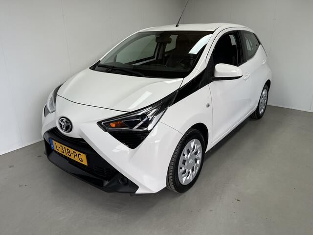 Toyota AYGO 1.0 VVT-i x-play NAP Camera DAB Apple Carplay