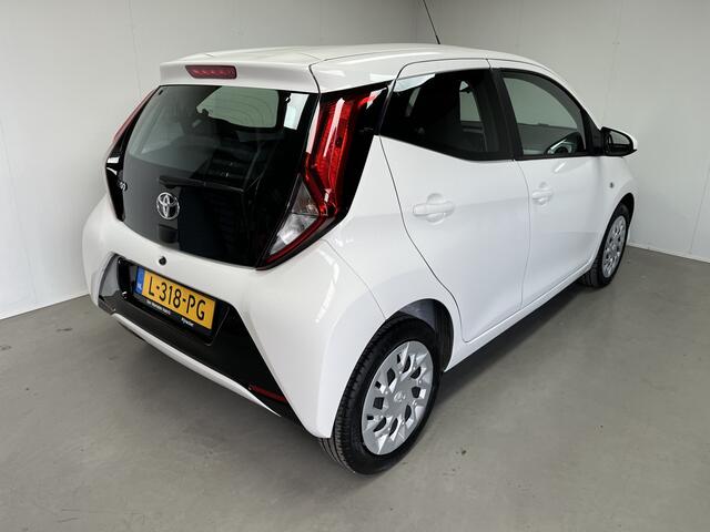 Toyota AYGO 1.0 VVT-i x-play NAP Camera DAB Apple Carplay