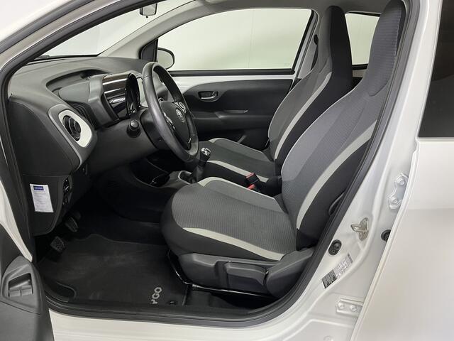 Toyota AYGO 1.0 VVT-i x-play NAP Camera DAB Apple Carplay