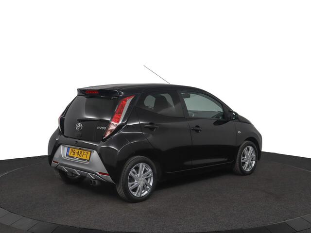 Toyota AYGO 1.0 VVT-i x-sport | Lichtmetalen velgen | Parkeer camera | Bluetooth |