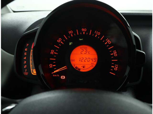 Toyota AYGO 1.0 VVT-i x-sport | Lichtmetalen velgen | Parkeer camera | Bluetooth |