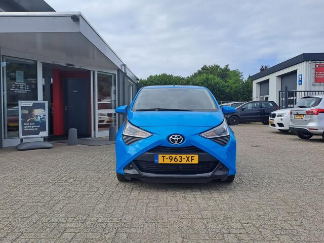 Toyota AYGO 1.0 VVT-i x-play
