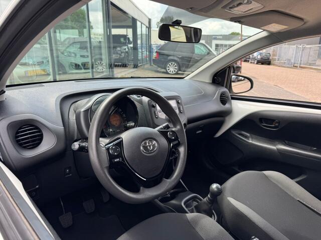 Toyota AYGO 1.0 VVT-i x-fun | 1ste eigenaar | AIRCO | LED | Elec ramen | BLE