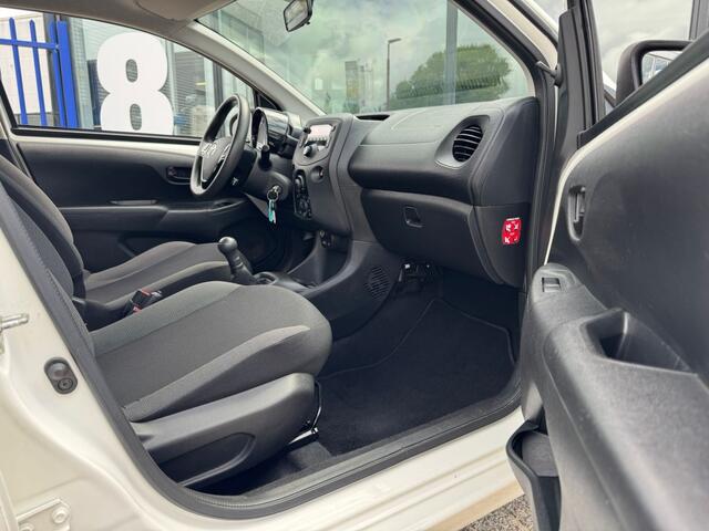 Toyota AYGO 1.0 VVT-i x-fun | 1ste eigenaar | AIRCO | LED | Elec ramen | BLE