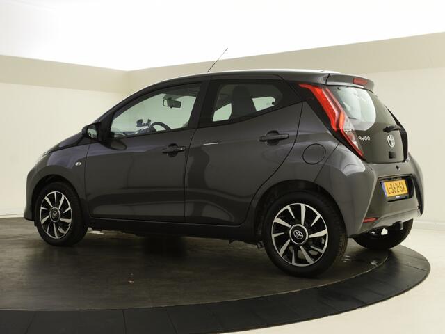 Toyota AYGO 1.0 VVT-i x-play | Trekhaak | Camera | Carplay