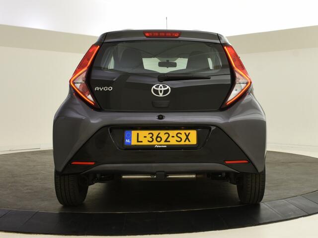 Toyota AYGO 1.0 VVT-i x-play | Trekhaak | Camera | Carplay