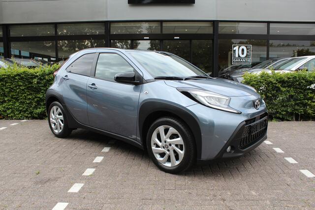 Toyota AYGO X 1.0 VVT-i First Automaat | Rijklaar | Stoelverwarming | Clima | Apple/Android | Camera | LED