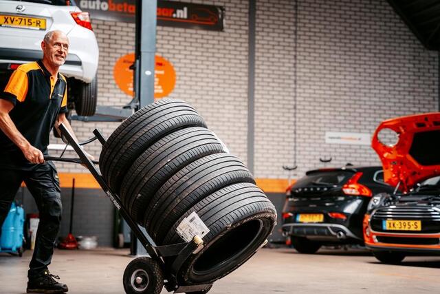 Toyota AYGO 1.0 VVT-I X-FUN ALL-IN PRIJS I NL-AUTO I 5-DEURS I AIRCO | ELEKTRISCHE RAMEN | CENTRALE DEURVERGRENDELING