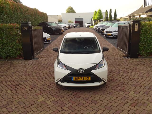 Toyota AYGO 1.0 VVT-i x-fun | 2e eig. | NL-NAP