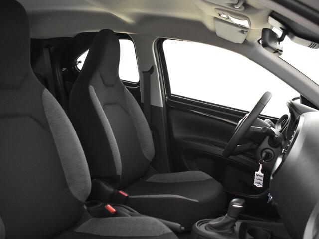 Toyota AYGO 1.0 VVT-i S-CVT Play| Camera | Apple & Android carplay