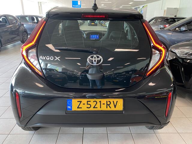 Toyota AYGO X 1.0 VVT-i MT Play