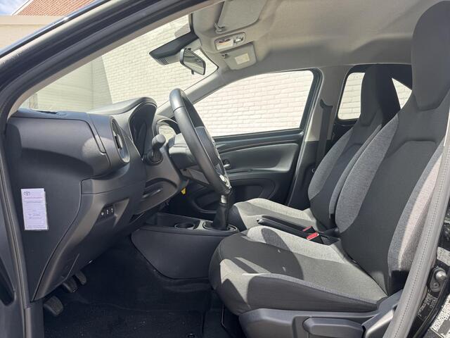 Toyota AYGO X 1.0 VVT-i MT first / Afn. Trekhaak / Camera / Apple Carplay & Android Auto / DAB / LED / Elektrische Ramen / Centrale Vergrendeling /