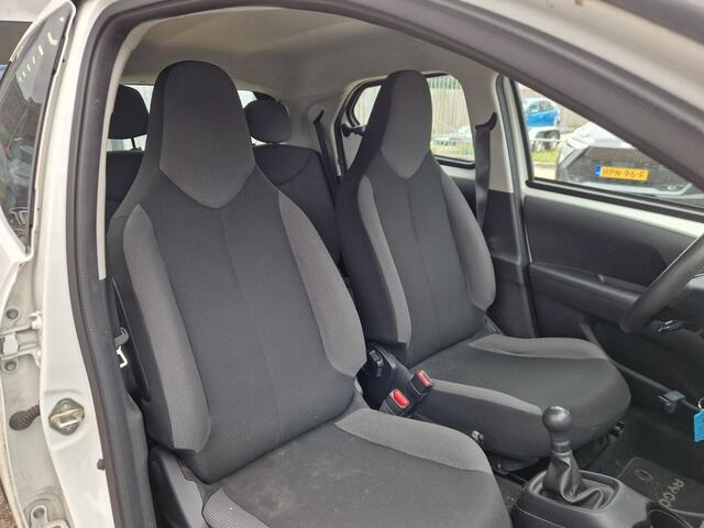Toyota AYGO 1.0 VVT-i x-fun