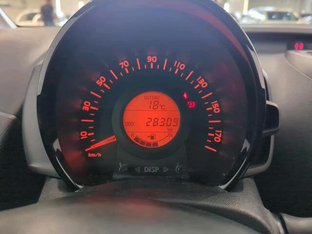 Toyota AYGO 1.0 VVT-i x-fun Airco | Bluetooth | Full LED | Start/Stop | Stuurbekrachtiging | NL-Auto | Volledig Onderh.
