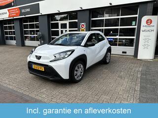 toyota-aygo-x-1.0-vvt-i-s-cvt-play-