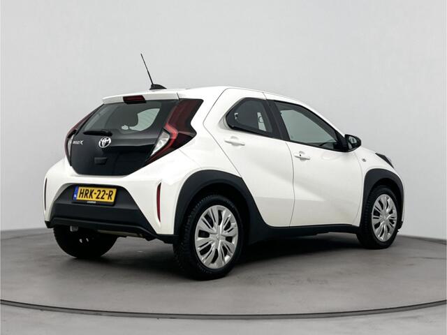 Toyota AYGO X 1.0 VVT-i MT Play | Voorstoelen Verwarmd | Airco | Apple Carplay/Android Auto | Cruise Control Adaptief | Rijstrooksensor Met Correctie |