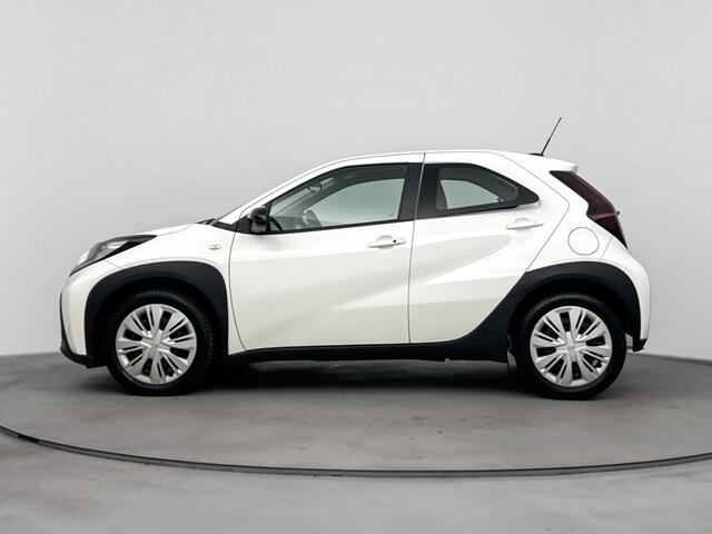 Toyota AYGO X 1.0 VVT-i MT Play | Voorstoelen Verwarmd | Airco | Apple Carplay/Android Auto | Cruise Control Adaptief | Rijstrooksensor Met Correctie |