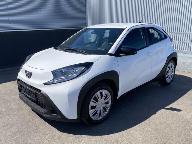 Toyota AYGO X 1.0 VVT-i S-CVT Play Automaat, AppleCarPlay/Android Auto Navigatie, Achteruitrij camera, Airconditioning, Adaptieve cruise control