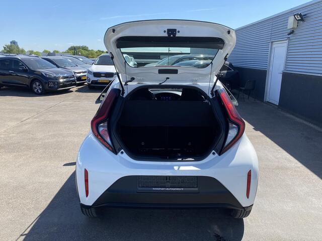 Toyota AYGO X 1.0 VVT-i S-CVT Play Automaat, AppleCarPlay/Android Auto Navigatie, Achteruitrij camera, Airconditioning, Adaptieve cruise control