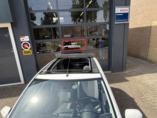 Toyota AYGO 1.0 VVT-i x-play / Airco/ Apple carplay/ Camera/ Open dak/ LED